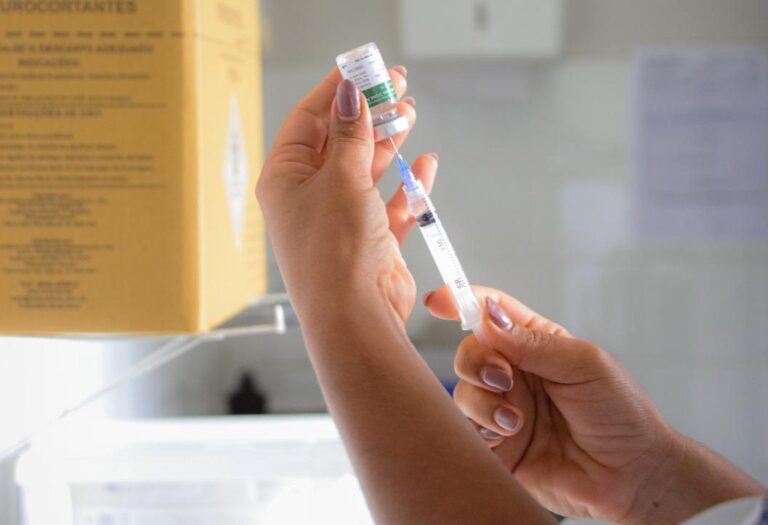 Dia D contra a Influenza amplia vacinação e mobiliza população em Itaboraí (8)