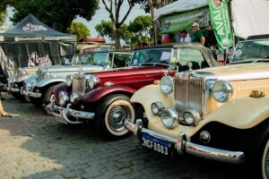 23º Encontro de Veículos Antigos reúne público e relíquias automotivas no primeiro dia de evento 1