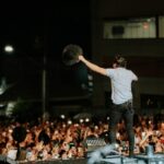 Natanzinho Lima agita multidão na segunda noite de shows na Avenida 22 de Maio 1