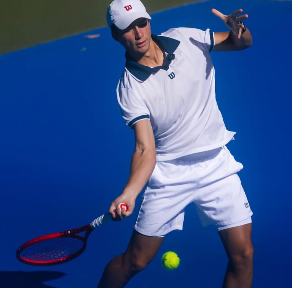 leostorckriotennis26pisoduro