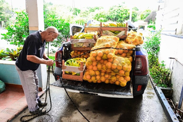 Agricultura Familiar fortalece alimentação escolar com produtos cultivados em Itaboraí (4)