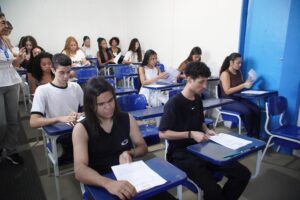 Espaço Universitário realiza simulado do Enem para preparar alunos para o exame
