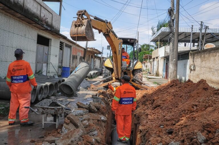 Itaboraí avança com obras de drenagem e pavimentação no BNH da Reta (2)