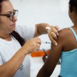 Programa Saúde na Escola realiza ação para atualizar caderneta de vacinação de alunos em Itaboraí (2)
